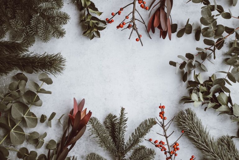 These are 3 basic decoration tips to bring Christmas spirit into your home