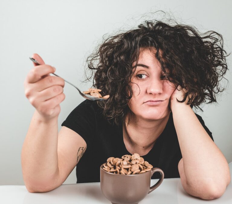 What is emotional eating? How can you manage your insatiable desire to eat?